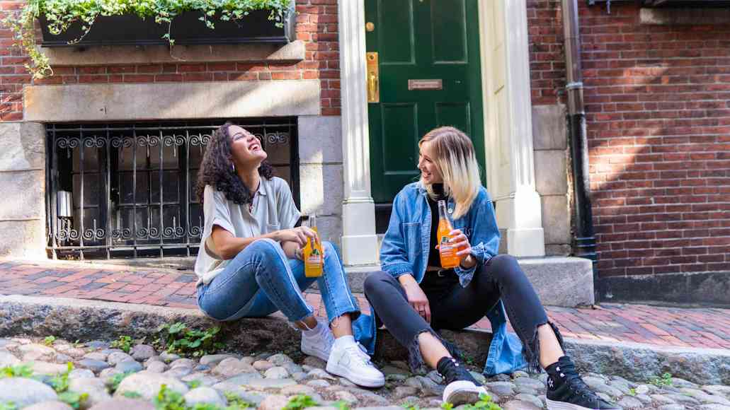 Bài mẫu IELTS Speaking part 2: Describe a time when a person persuaded you to do something and you were happy about that