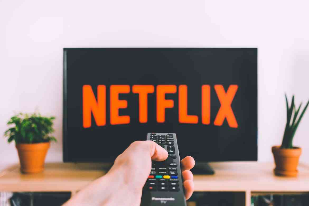Bài mẫu IELTS Speaking part 2: Describe a program you like to watch