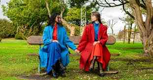 Real IELTS Writing 2 - Topic Lifestyle (Copying Others in Fashion & Consumer Goods) & sample band 8.5+