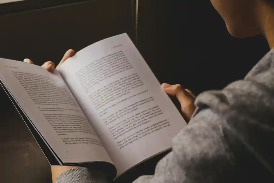 Changes in reading habits - IELTS Reading with Practice Test, Answers And Explanation