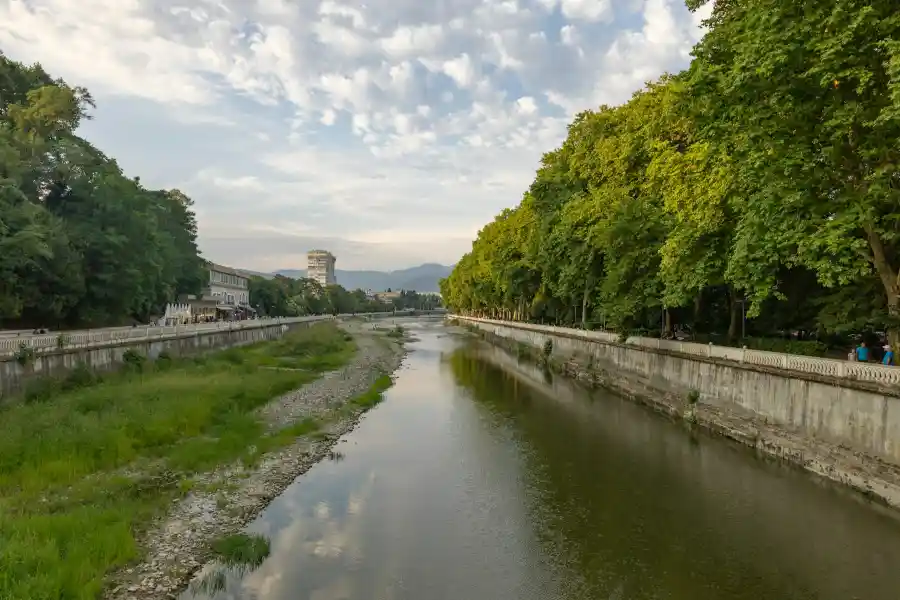Reclaiming urban rivers