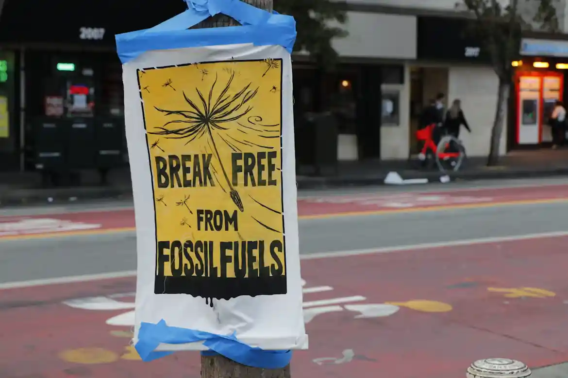 Real IELTS Writing 2 - Topic Environment (Fossil fuel reduction) & sample band 8.5+