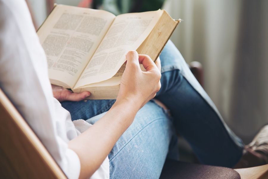 Từ Vựng Bài Đọc Storytelling - From Prehistoric Caves To Modern Cinemas