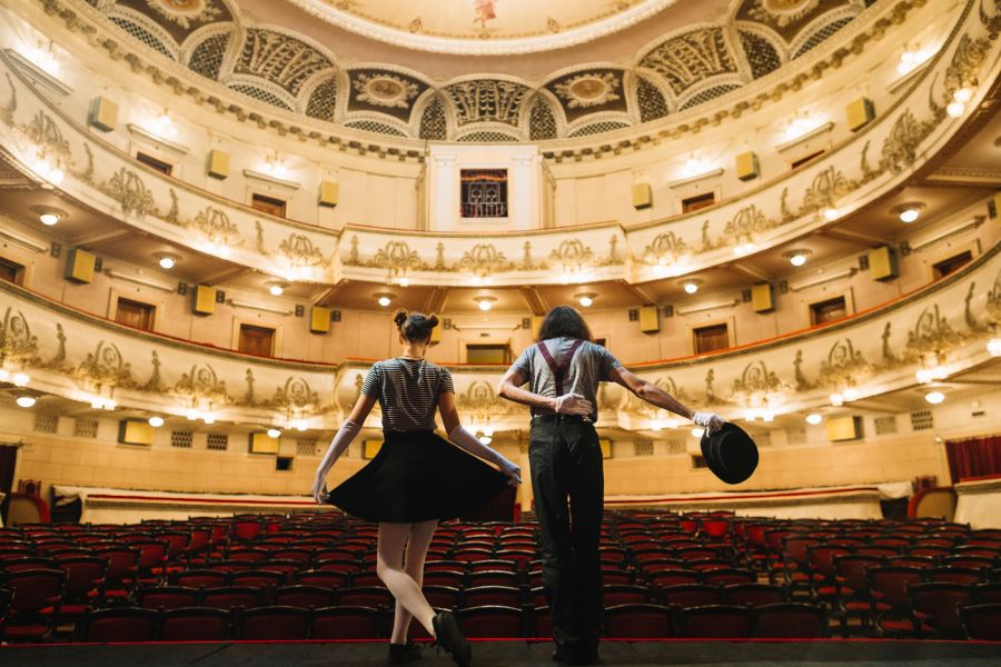 Từ Vựng Bài Đọc Are Artists Liars?