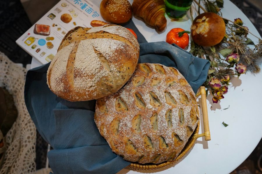 Từ Vựng IELTS Mock Test Vol 19 - Listening Test 1 - Section 3: Food trends - Colin find most satisfying about his bread reuse project