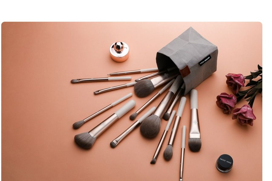 Working as a makeup trainee IELTS Listening Answers with Explanation