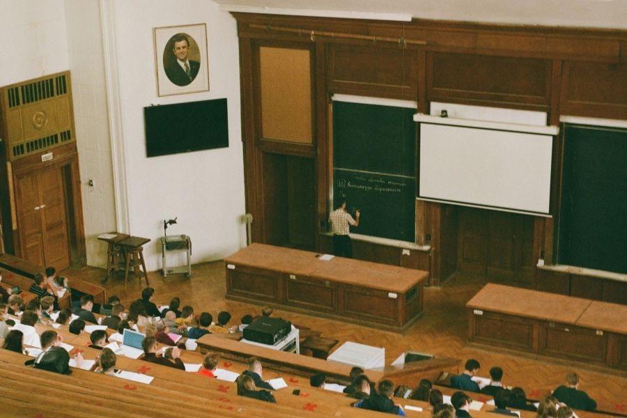 One-day classes at Steynford College IELTS Listening Answers with Explanation