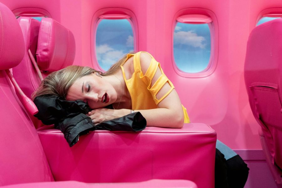 Reducing the effects of jet lag