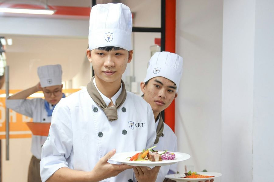 Information day: Training courses for workers in the hospitality industry