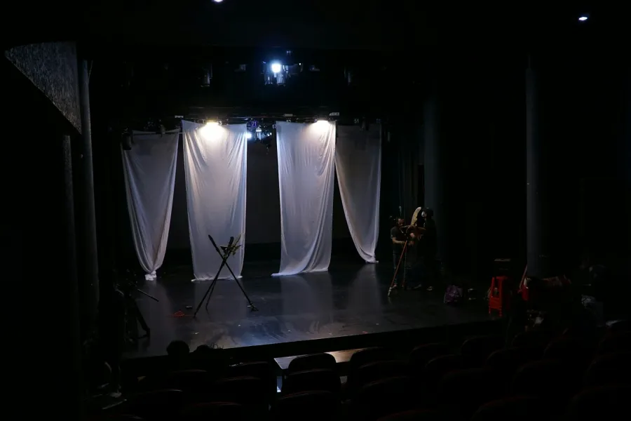 Theatre Studies course - IELTS Listening with Practice test, Audio, Transcript, And Explanation