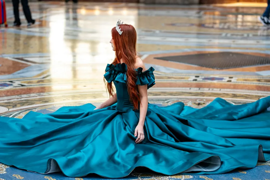Preserving Britain's cultural heritage: to restore a legendary theatrical dress