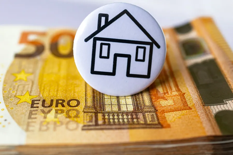 Evaluating the Value Survey on House Prices - IELTS Listening with Practice test, Audio, Transcript, And Explanation