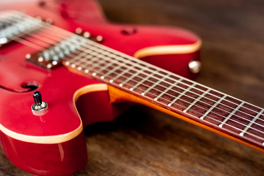 The history of the electric guitar - IELTS Listening with with Practice test, Audio, Transcript, And Explanation