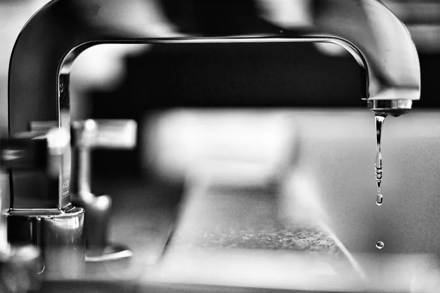 Advice on plumbers and decorators - IELTS Listening with with Practice test, Audio, Transcript, And Explanation