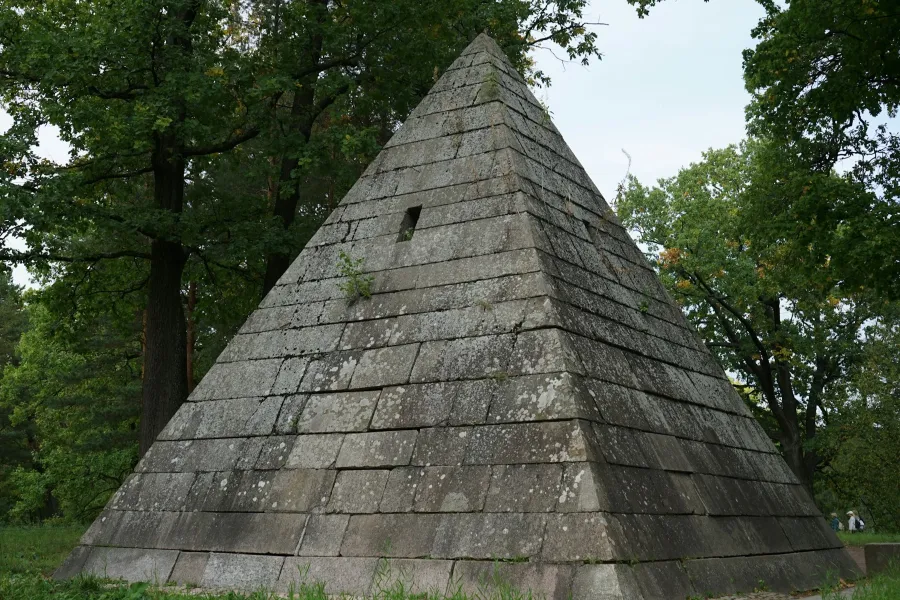 The pyramid of Cestius