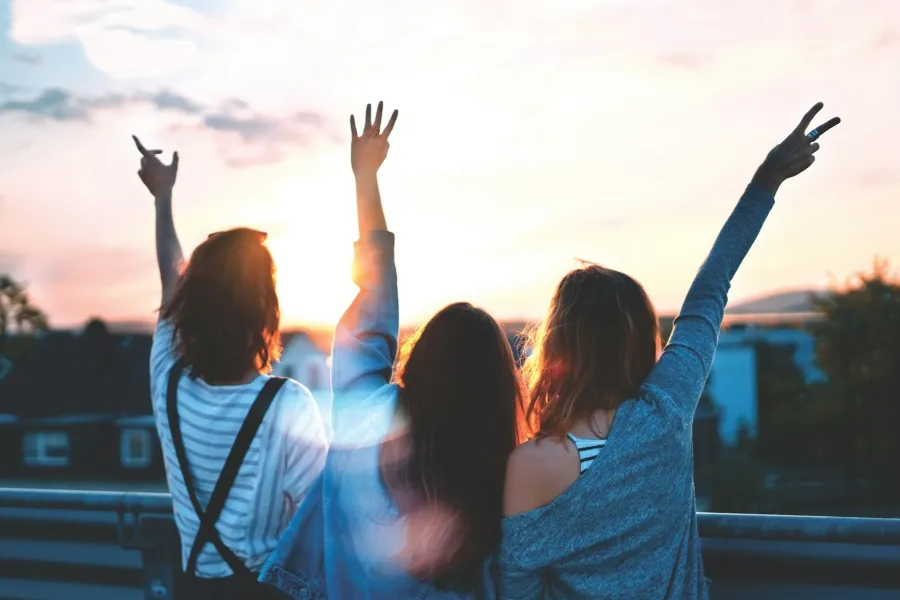 Let’s all be friends - IELTS Reading with Practice Test, Answers And Explanation