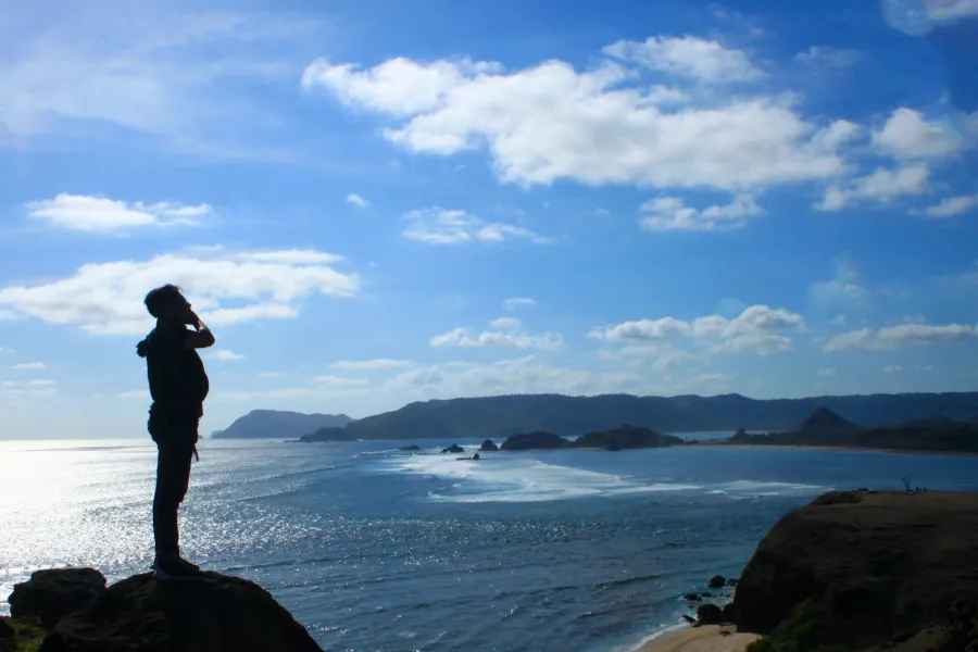 Listening to the ocean - IELTS Reading with Practice Test, Answers And Explanation