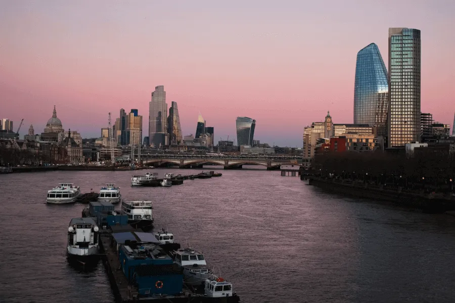 Early occupations around the river Thames - IELTS Reading with Practice Test, Answers And Explanation